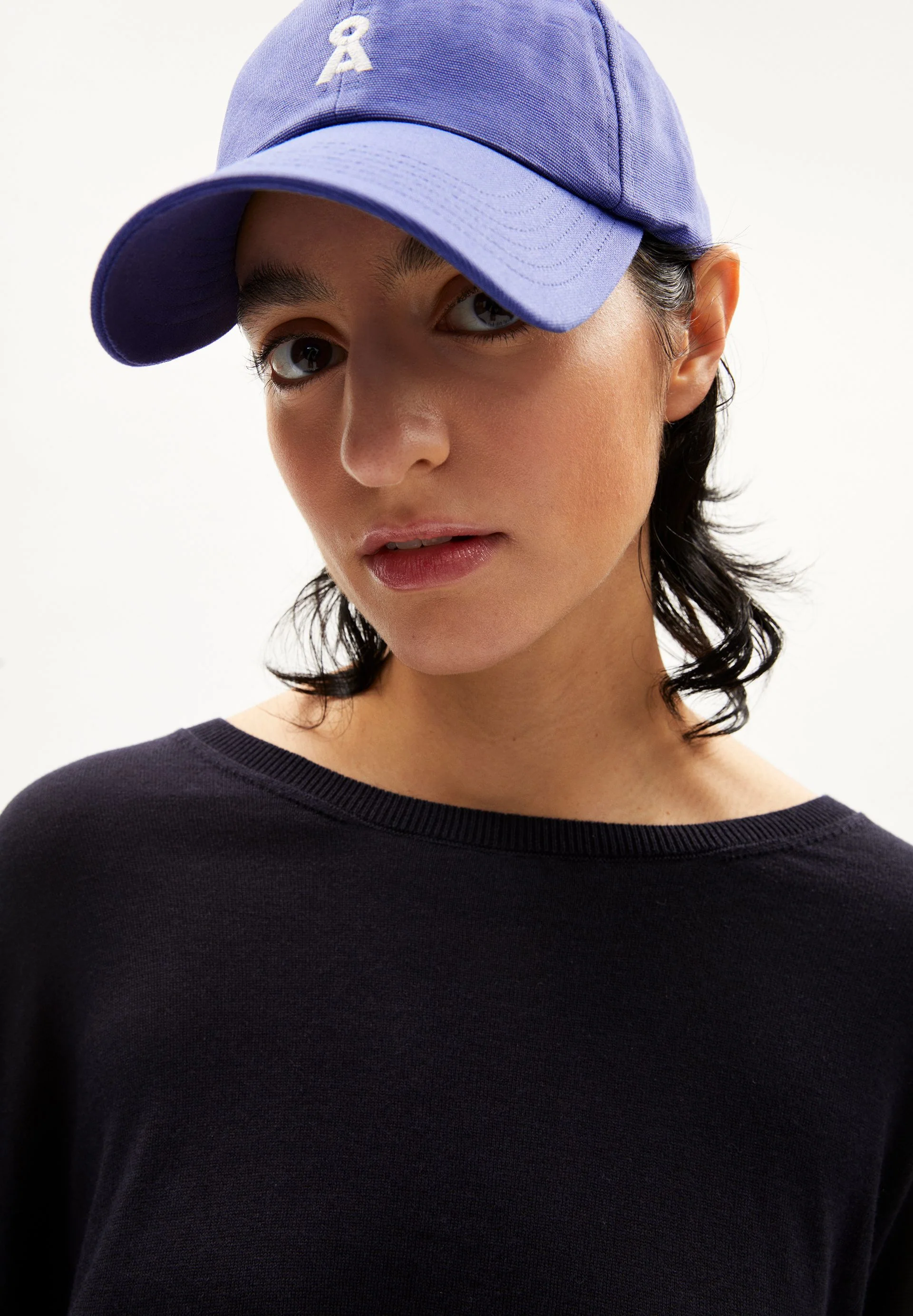YENAAS BOLD KAPPE | vibrant violet - Image 3
