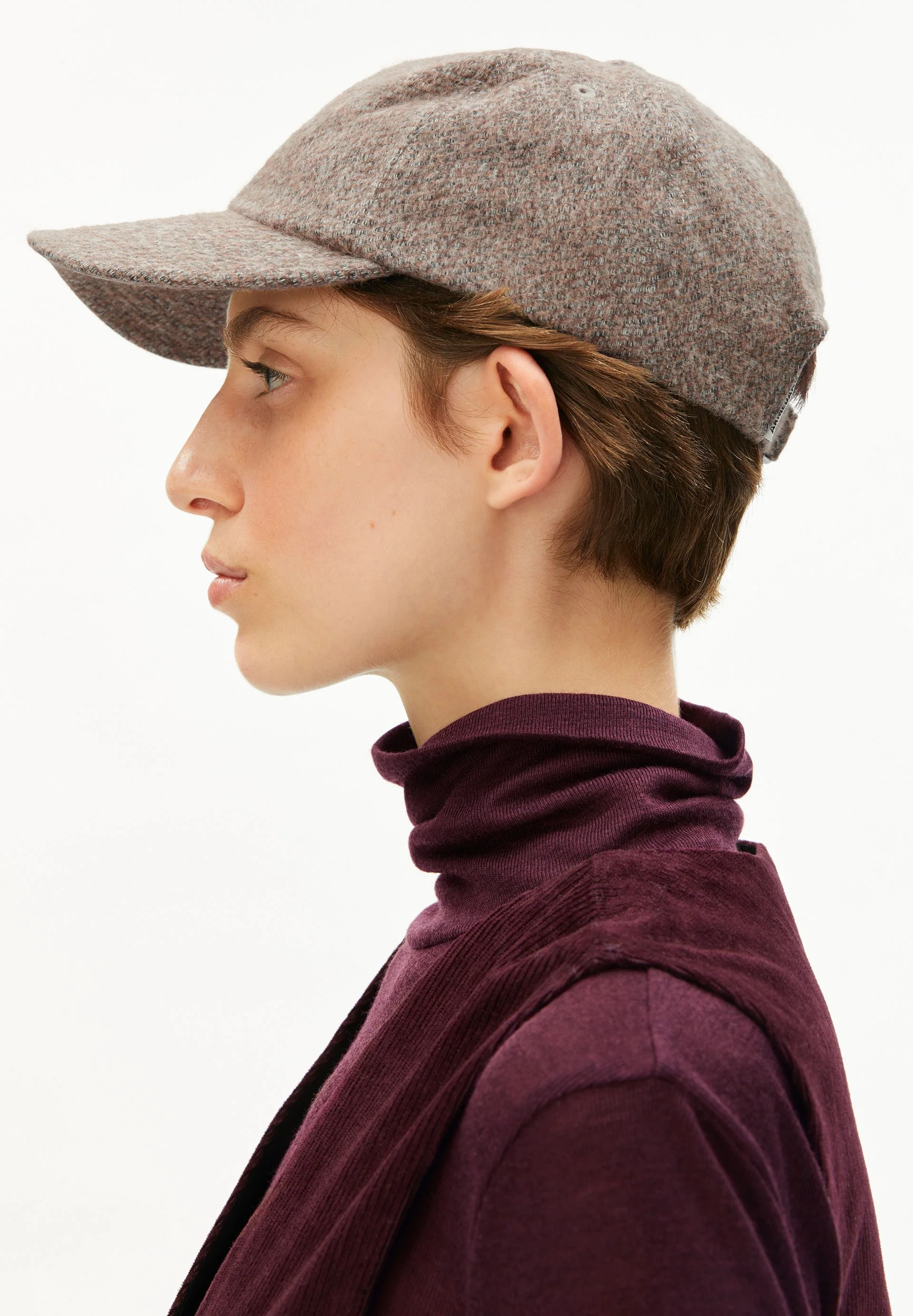 YENAAS TWEED | pure-walnut cream - Image 3